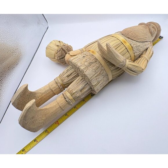 Vintage Folk Art Santa Figurine with Basket Handcrafted Wood and Straw Statue - Picture 4 of 12